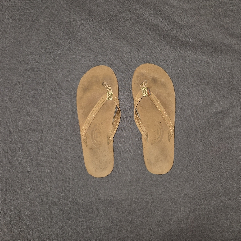 Women's Tan Rainbow Flip Flops Size 5/6